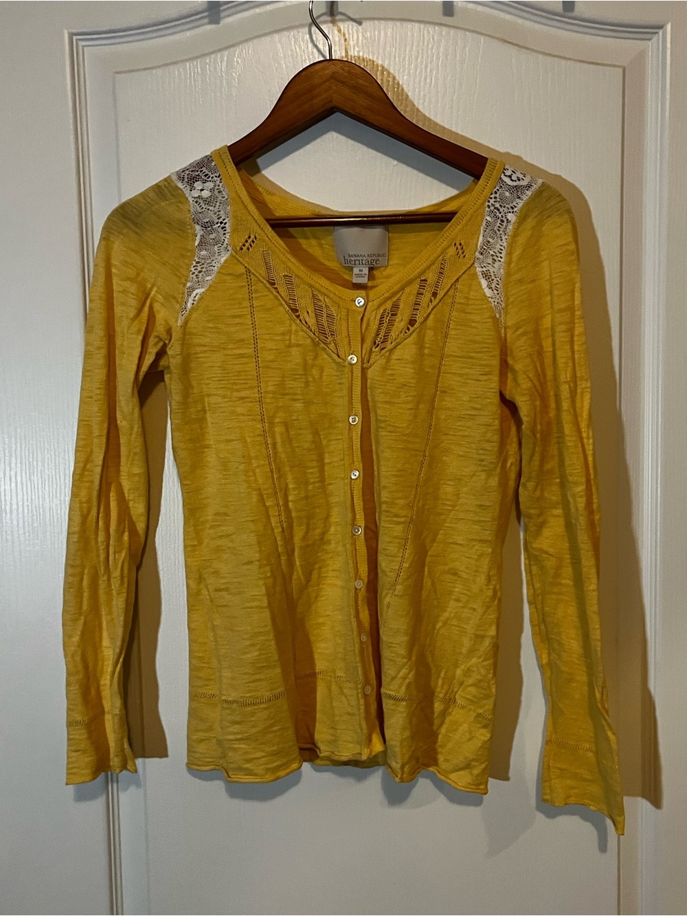 Cardigan Banana Republic Heritage Yellow Lace-Trim Button Down